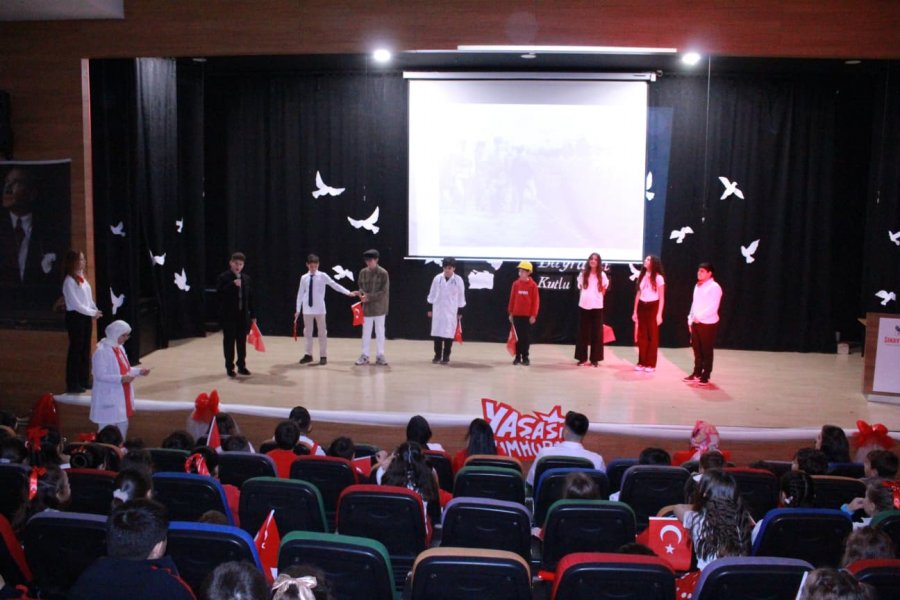 Bursa Sınav Kolejlerinde 29 Ekim Coşkusu