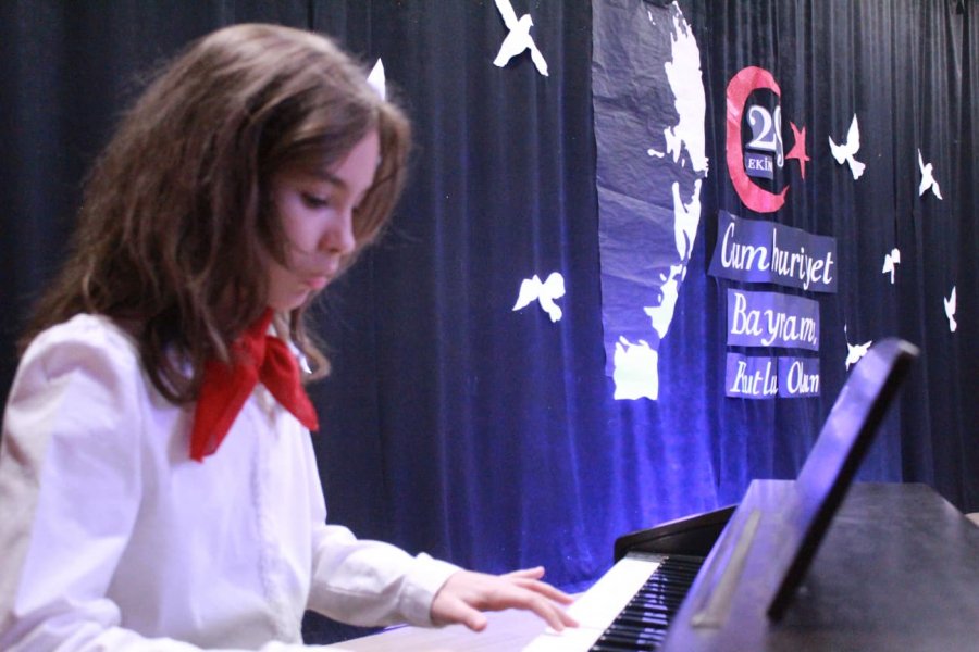 Bursa Sınav Kolejlerinde 29 Ekim Coşkusu