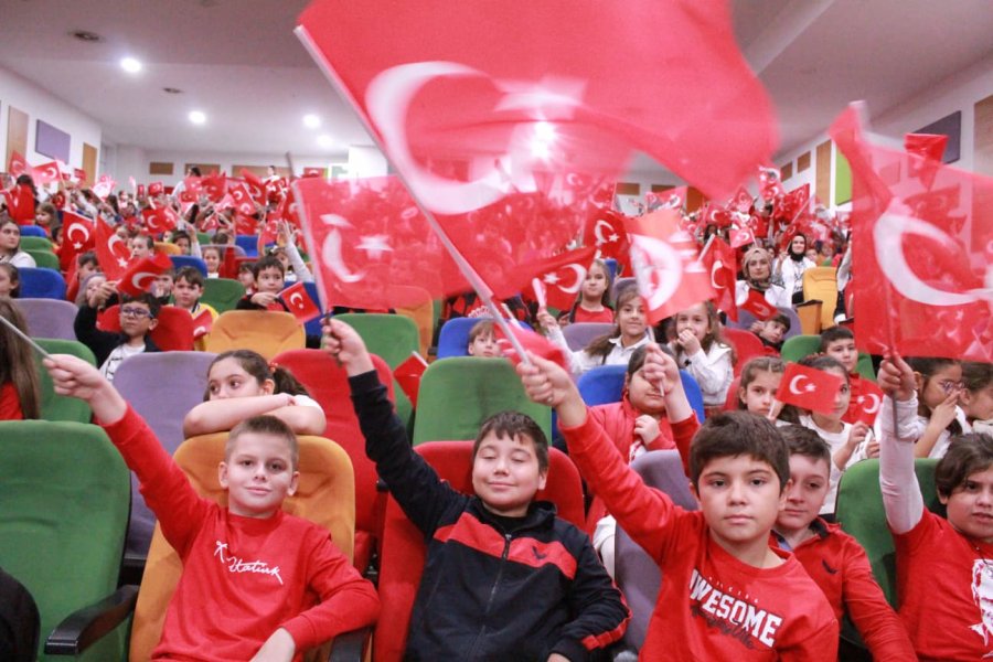 Bursa Sınav Kolejlerinde 29 Ekim Coşkusu