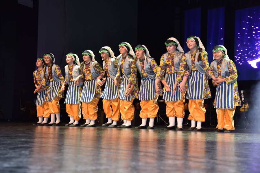 Bursa Sınav Koleji Öğrencilerinden Unutulmaz Sanat Gecesi