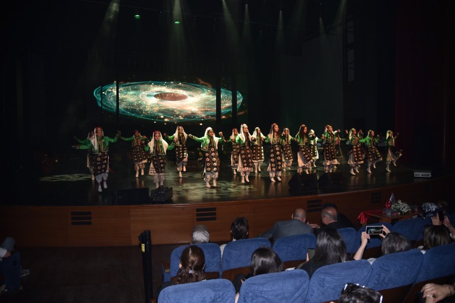 Bursa Sınav Koleji Öğrencilerinden Unutulmaz Sanat Gecesi